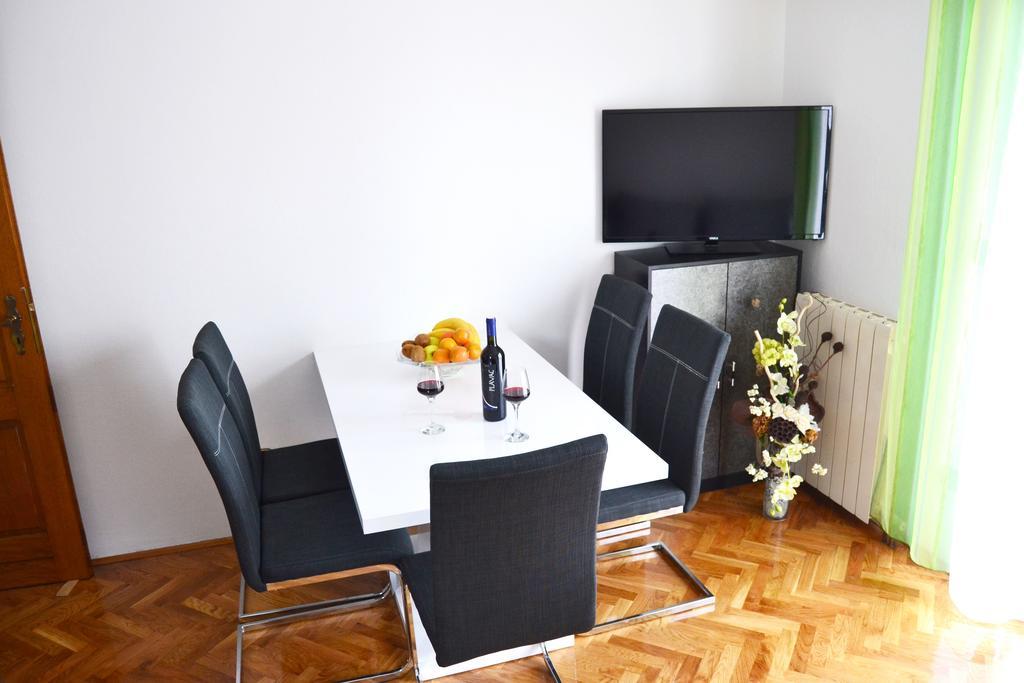 Apartments Mikulic 비오그라드나모루 외부 사진